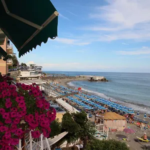 Bed & Breakfast Bnbeach, Varazze